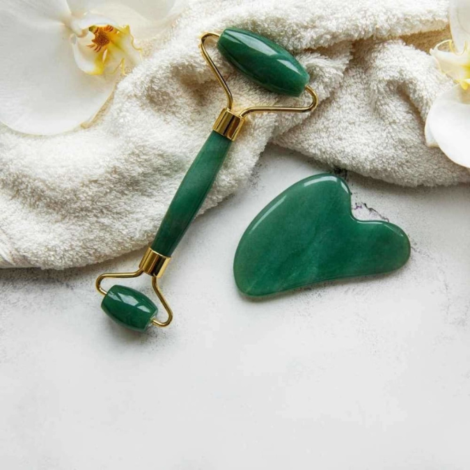 Natural Green Jade Face Cleanser Roller And Guasha